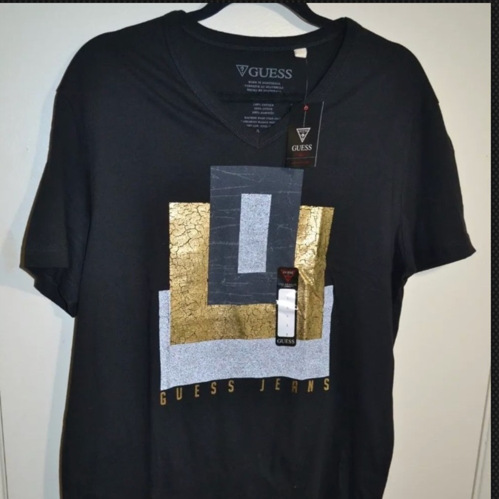 NWT Mens Black Guess V-Neck Style Shirt Size Large